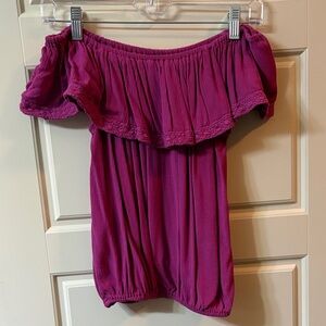 Mossimo Supply Co. Off-Shoulder Peasant Top in Magenta size small
